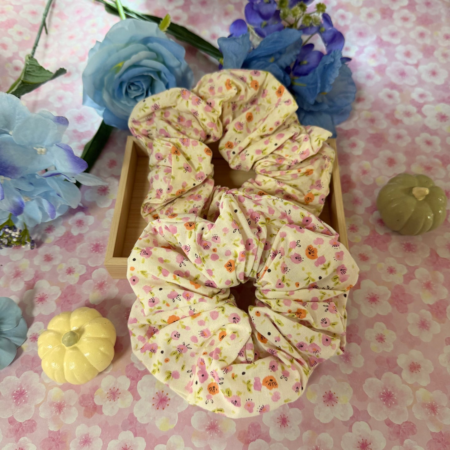 XXL Pink purple floral scrunchies