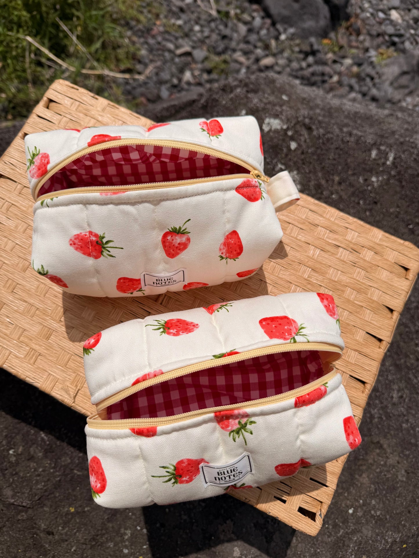 🍓 New Strawberry Make up pouches