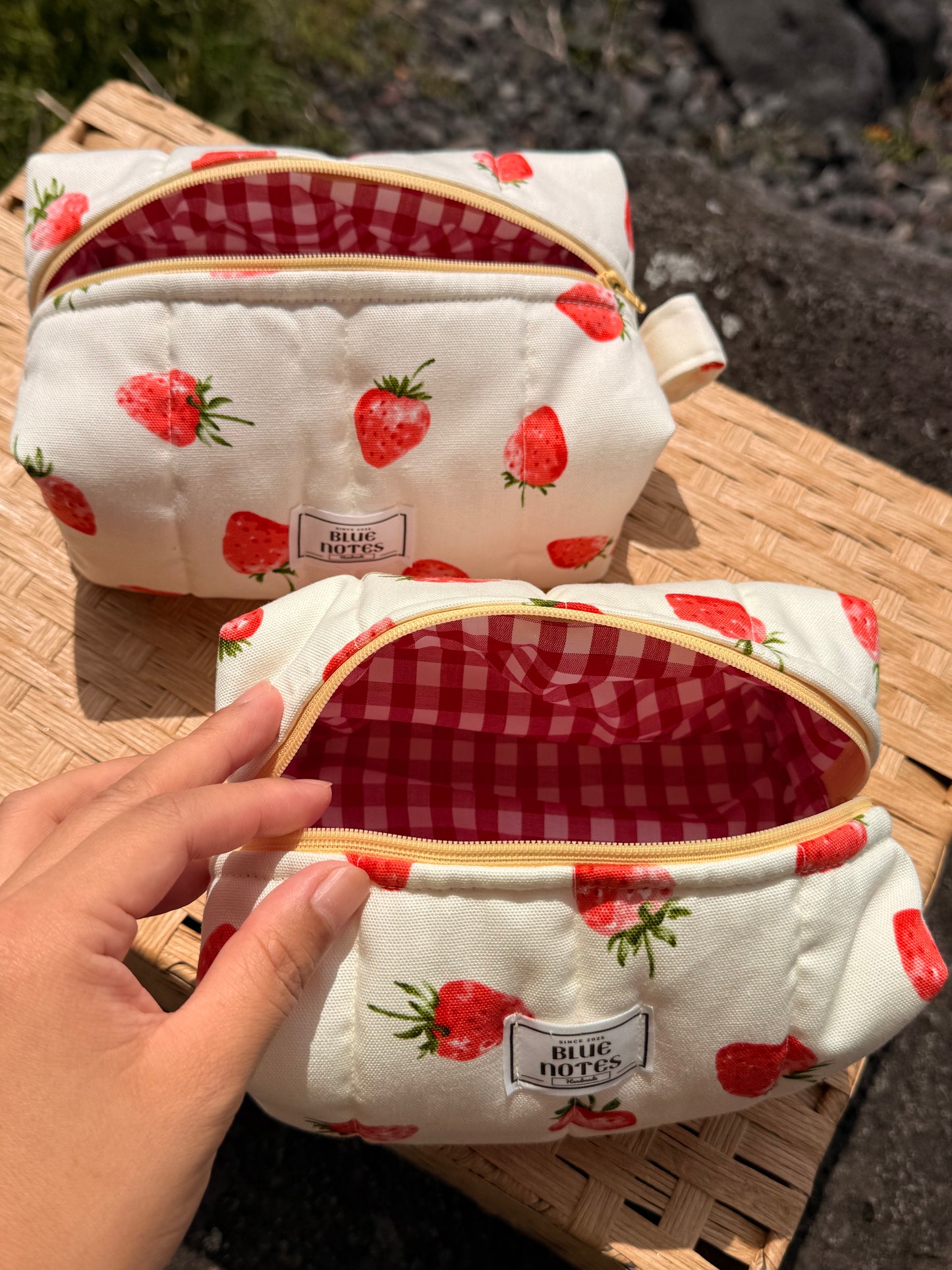 🍓 New Strawberry Make up pouches