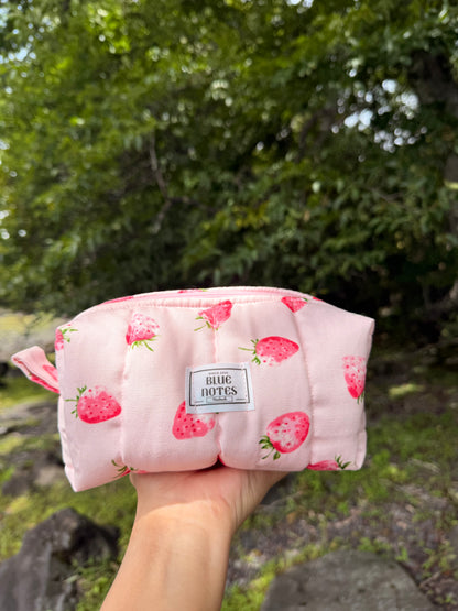 🍓 New Strawberry Make up pouches