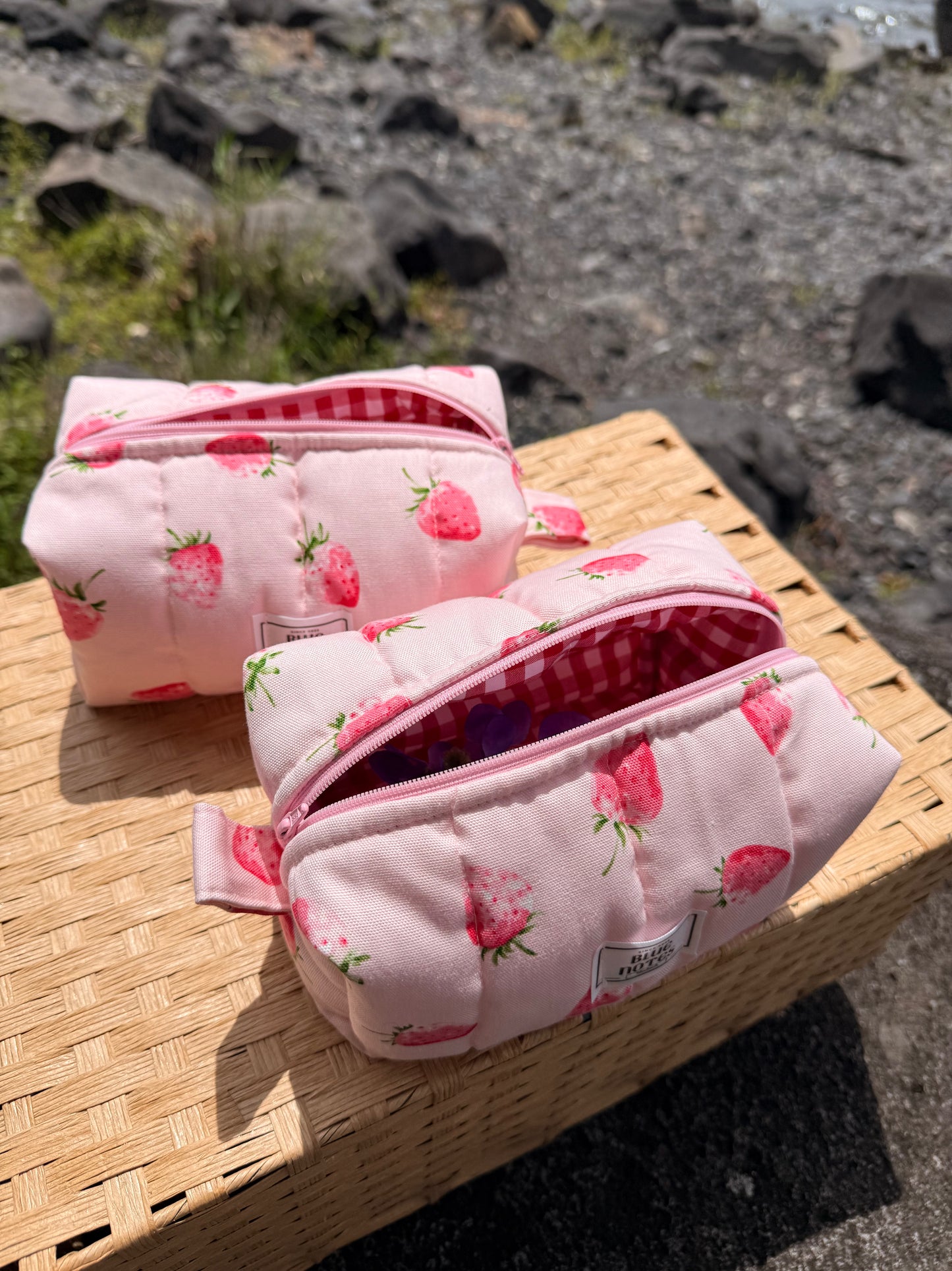 🍓 New Strawberry Make up pouches