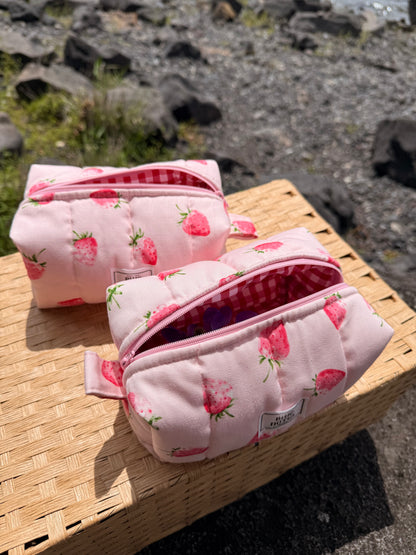 🍓 New Strawberry Make up pouches