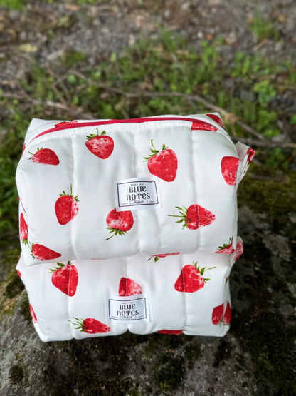 🍓 New Strawberry Make up pouches