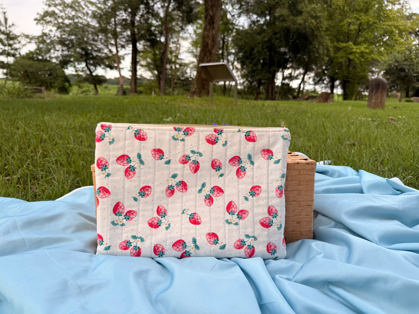 Strawberry Laptop sleeve