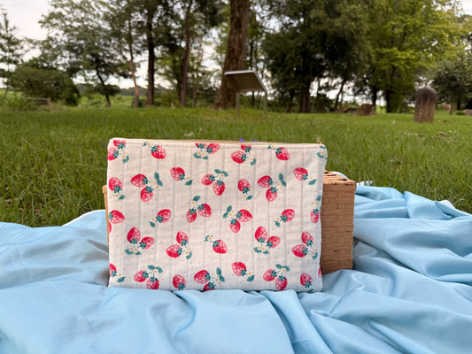 Strawberry Laptop sleeve