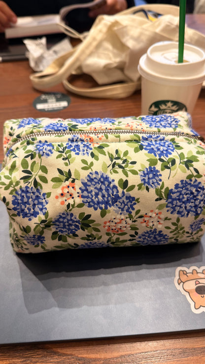 Aoi Make up Pouch
