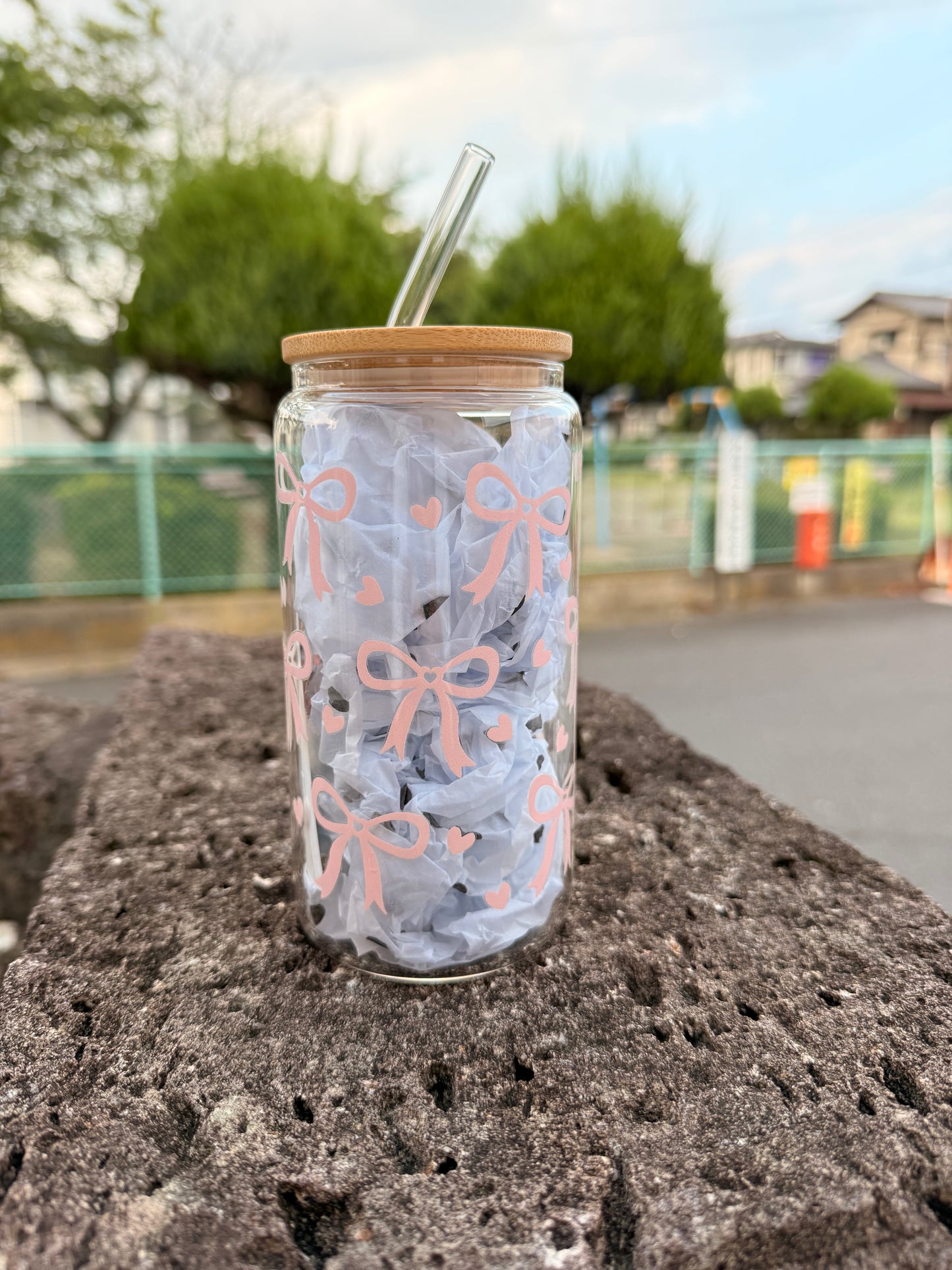 16 oz Pink ribbon with hearts glass cup