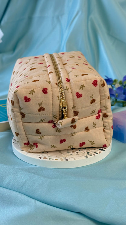 Oopsie Beige Noel make up pouch (Small)