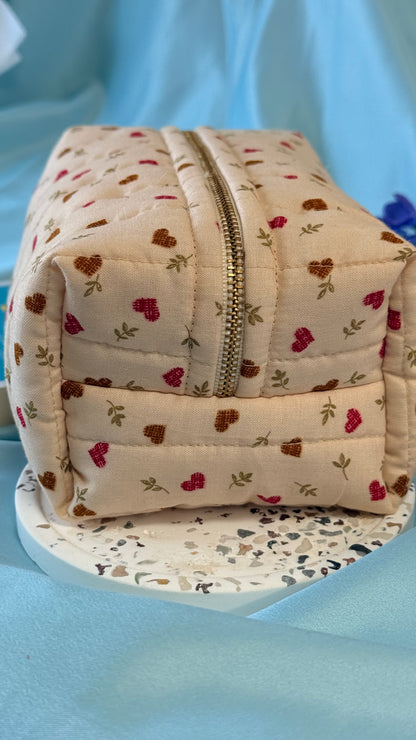 Oopsie Beige Noel make up pouch (Small)