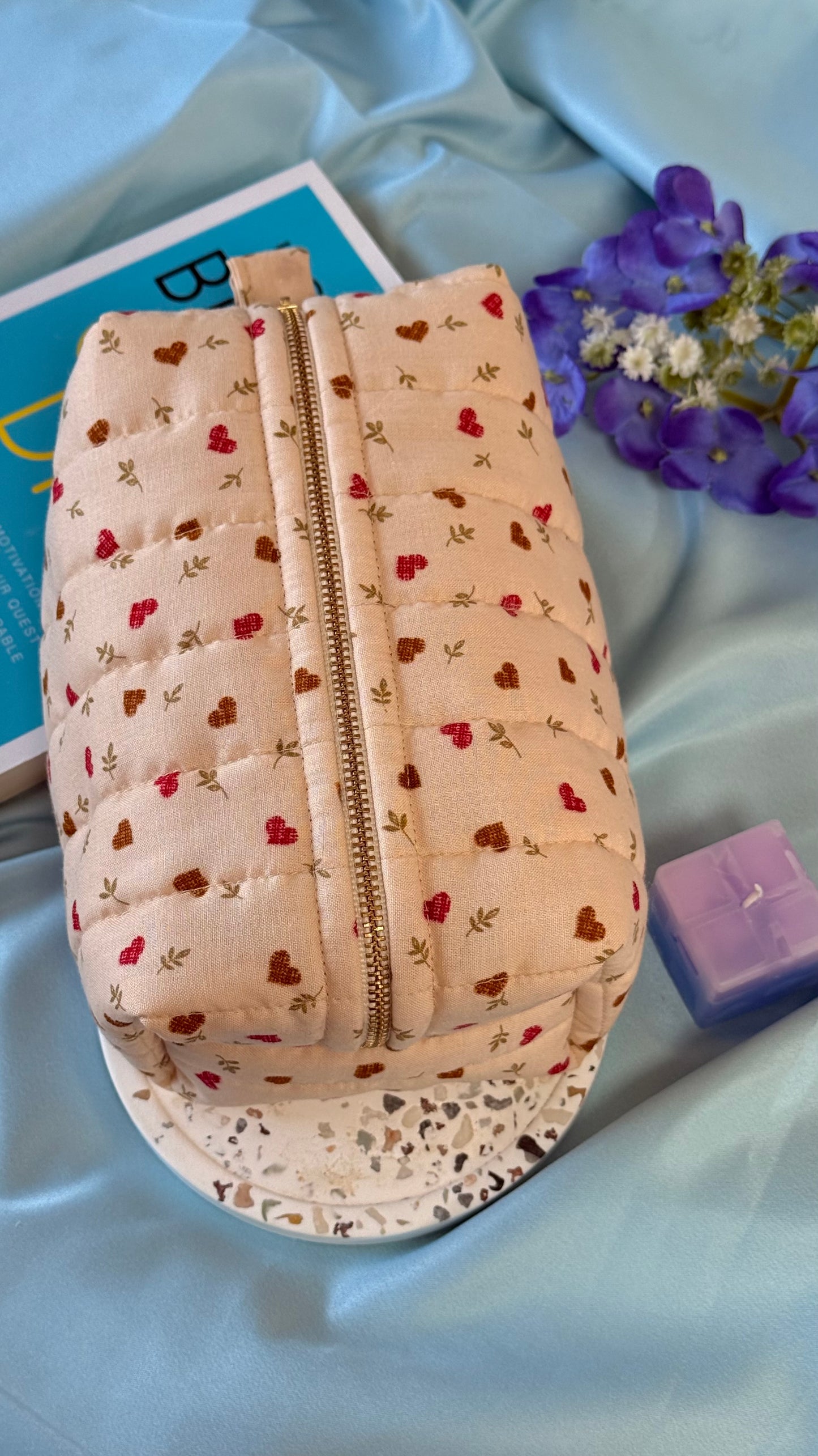 Oopsie Beige Noel make up pouch (Small)