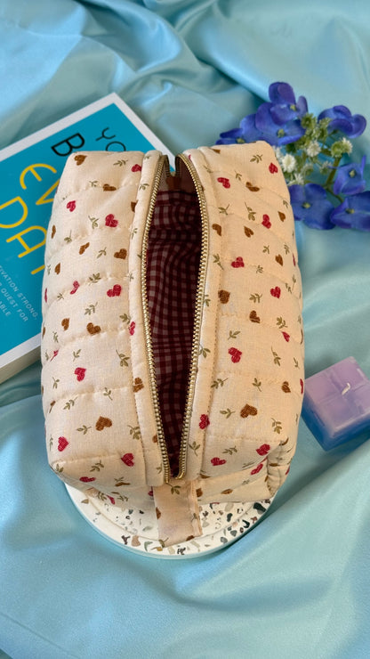 Oopsie Beige Noel make up pouch (Small)