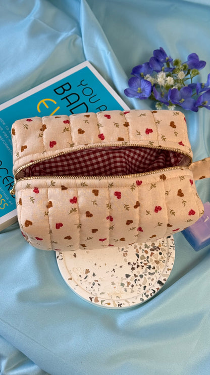 Oopsie Beige Noel make up pouch (Small)