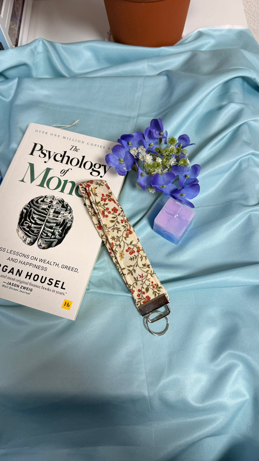 Ivy Keychain Winter Wristlet