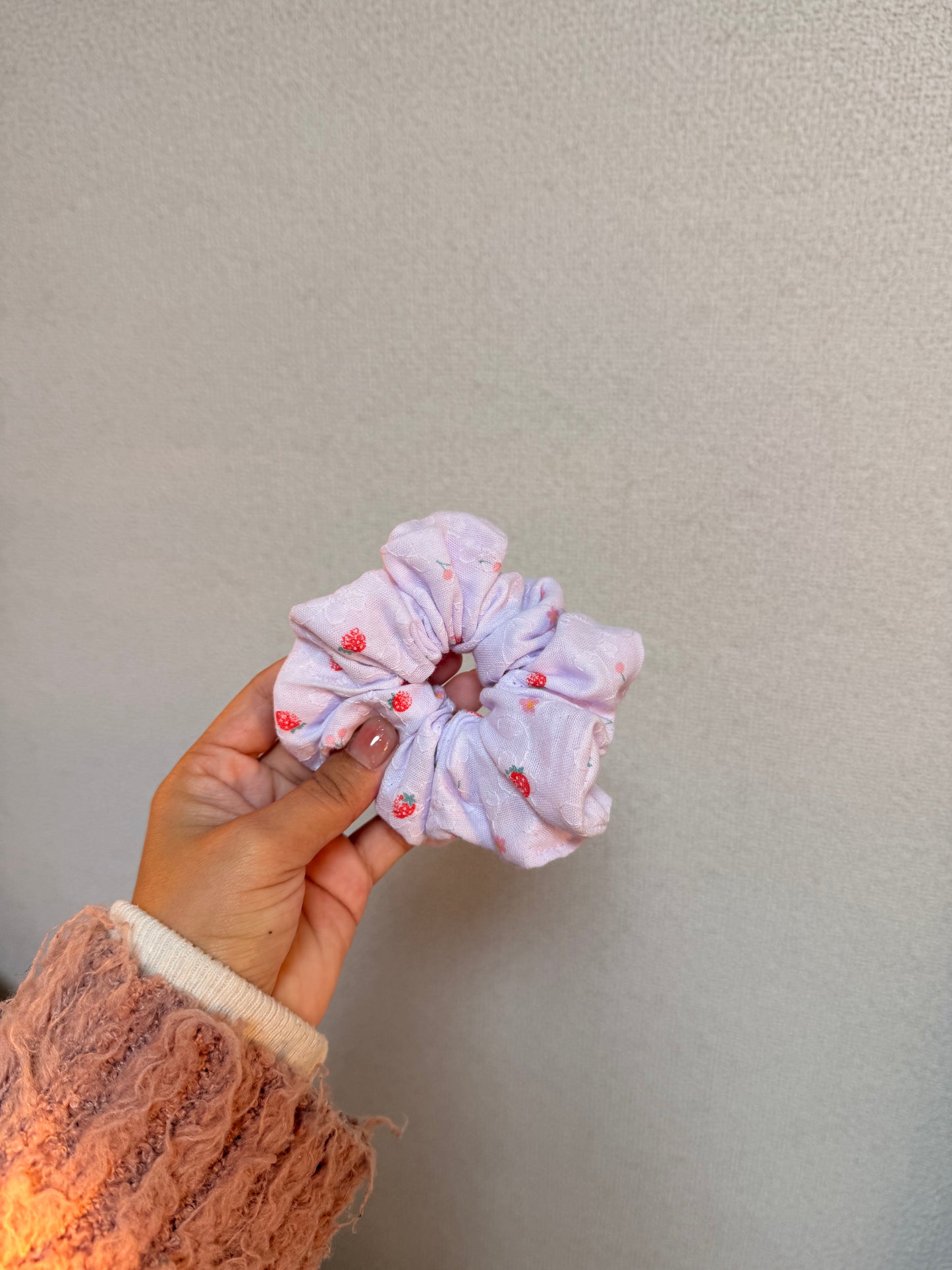 Ema Scrunchie