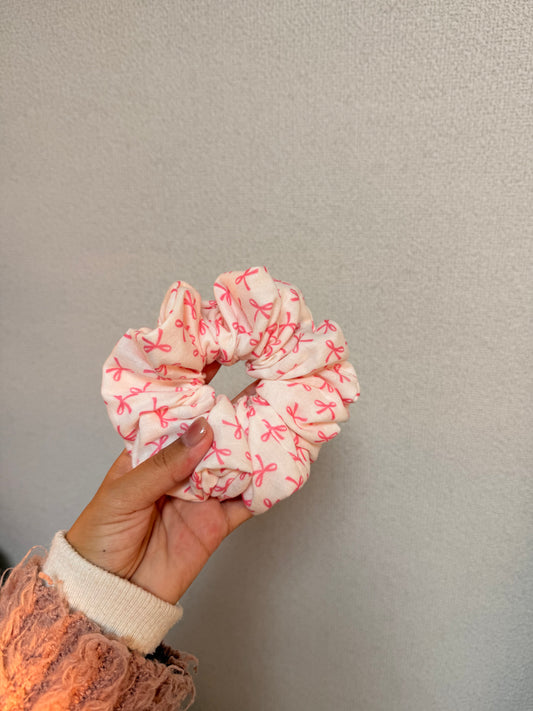 Aya Pink bows scrunchie