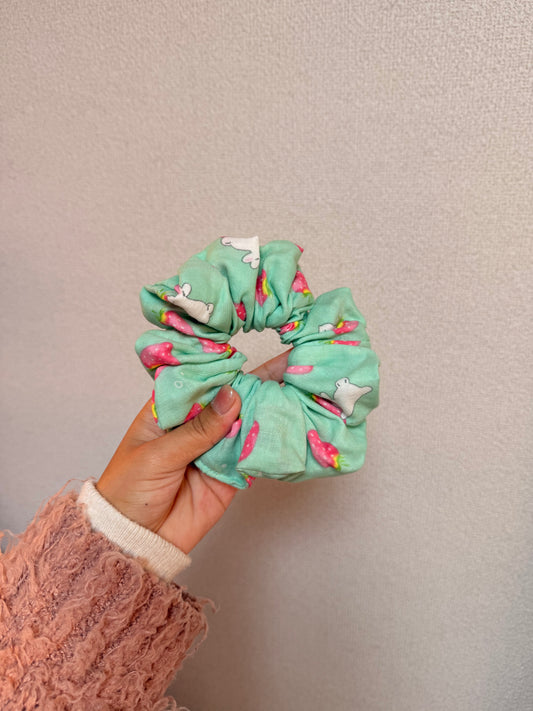 Nova Scrunchie