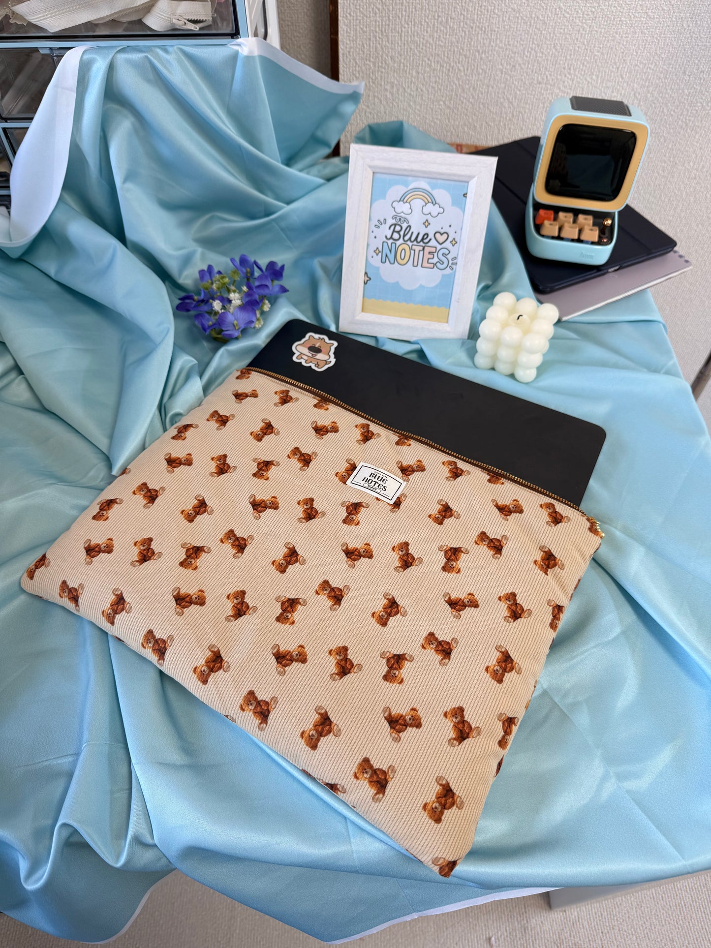 Cute bear laptop sleeve