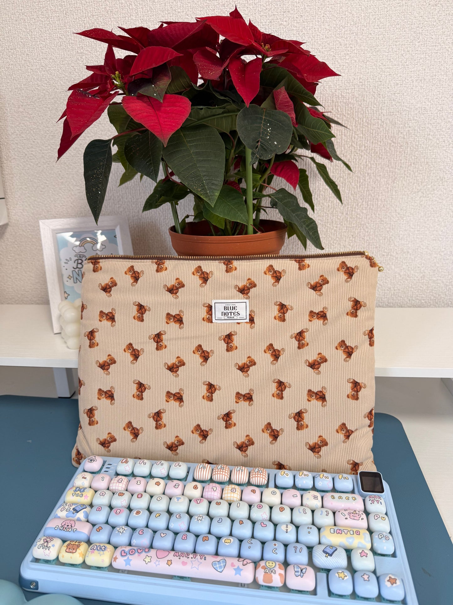 Cute bear laptop sleeve